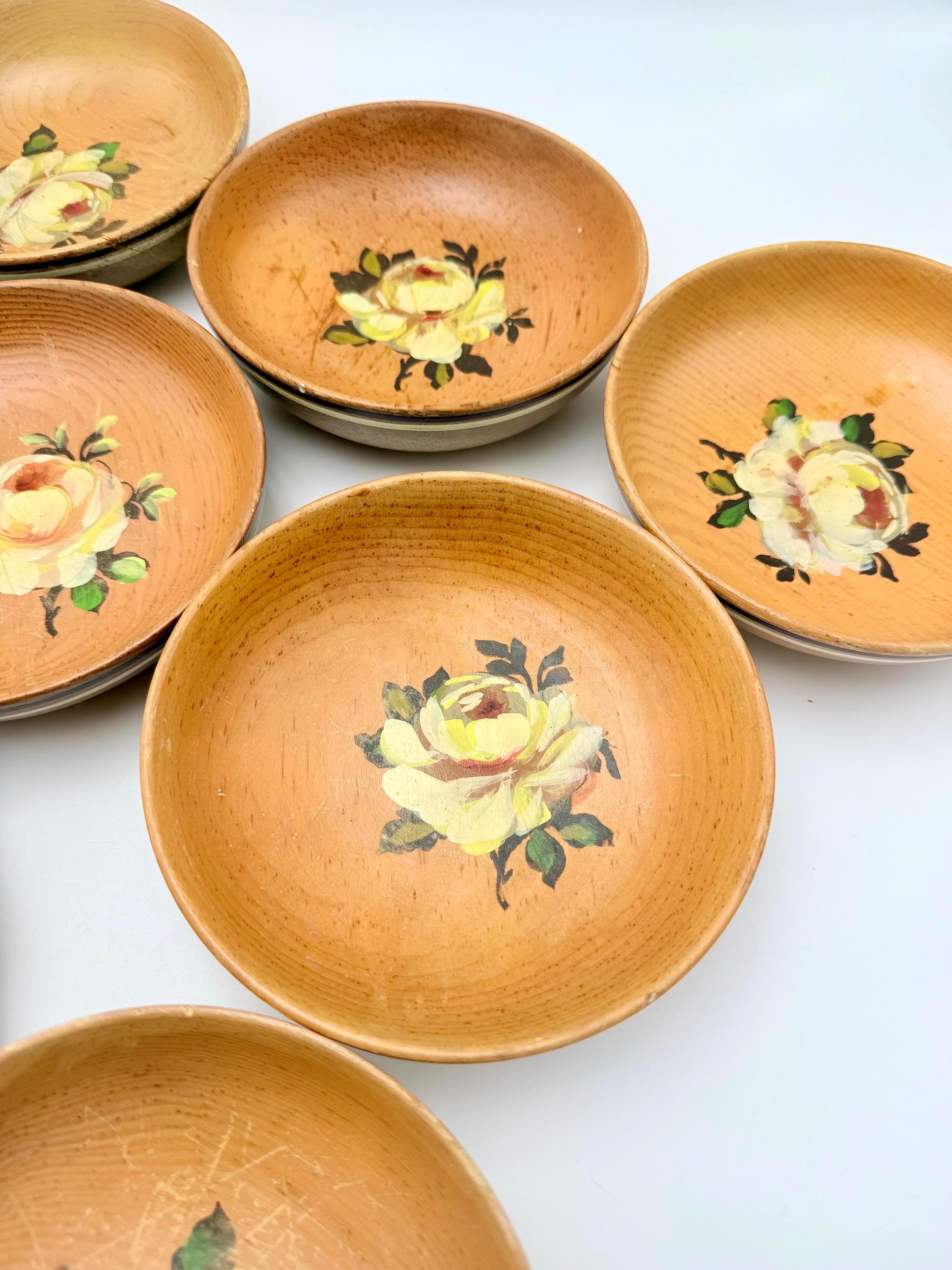 VINTAGE ROBIN HOOD WARE HAND PAINTED WOODEN BOWL SET OF 9 MID CENTURY SCANDINAVIAN FOLK SERVING BOWLS