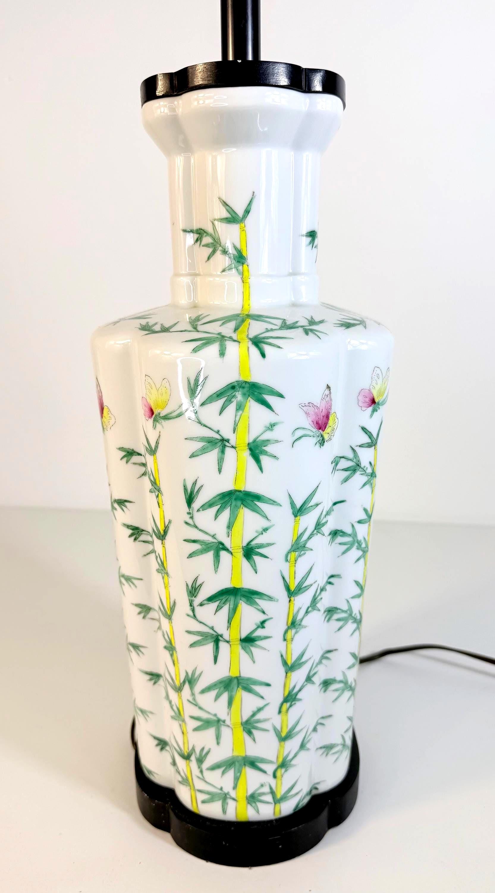 VINTAGE CHINOISERIE BAMBOO PORCELAIN TABLE LAMP WITH BUTTERFLY MOTIF – TALL WHITE GINGER JAR STYLE LIGHTING