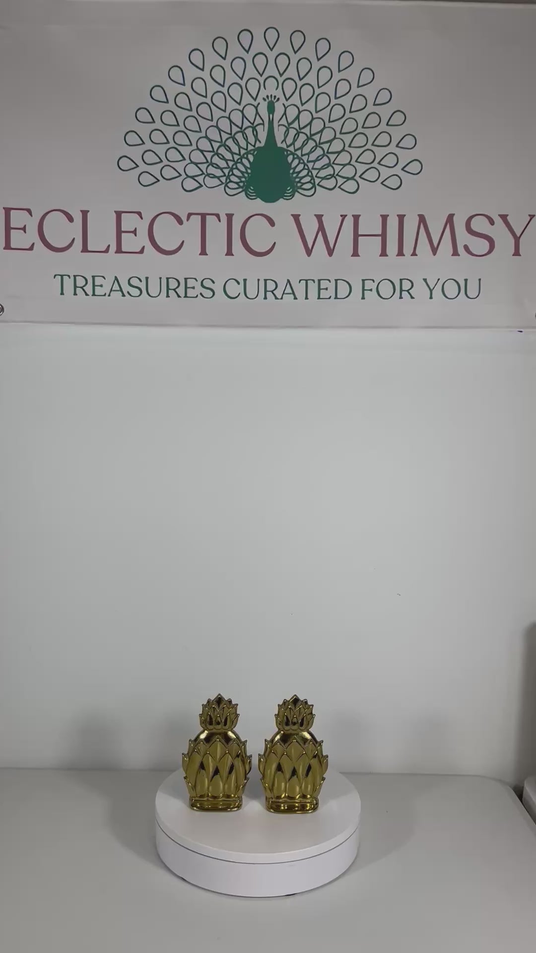 Pair of heavy vintage solid brass bookends shaped like classic pineapples.