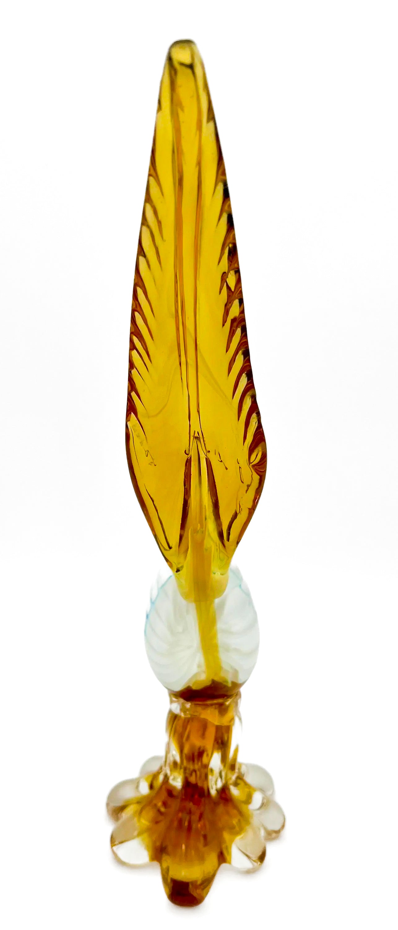 Small decorative vintage figurine of a bird made from delicately hand-blown clear glass.